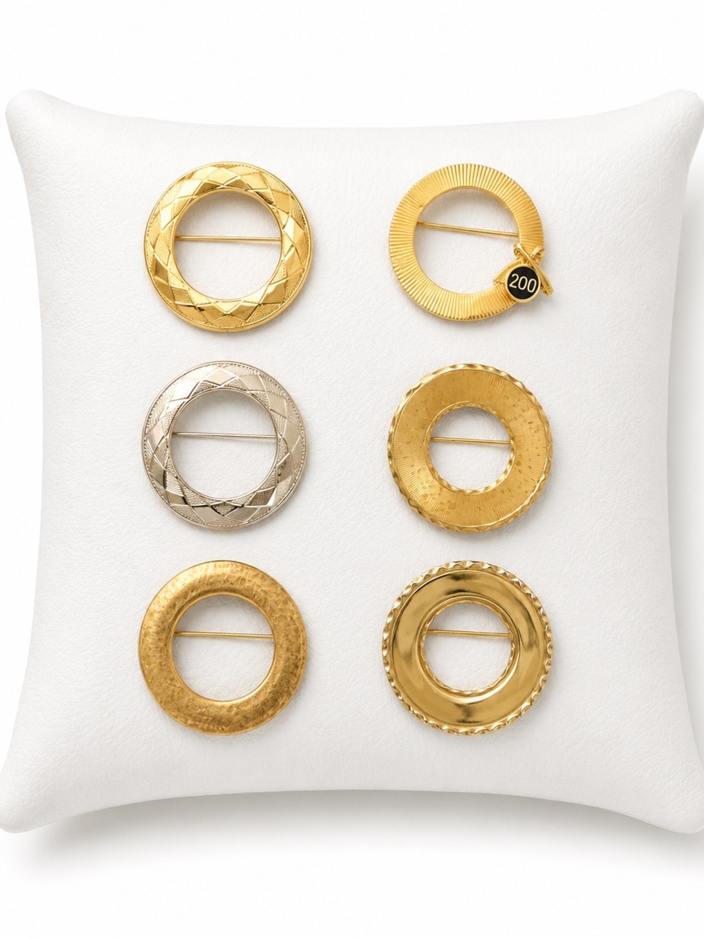 Set of 6 vintage circle brooches